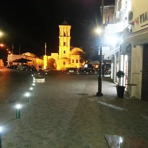 https://elegant-2-bed-apartment-with-free-wifi-ac-pool-gym.protaras-cy-hotels.com